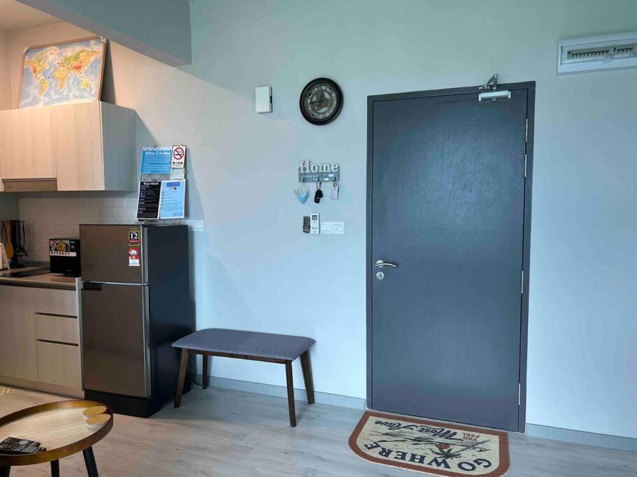 Apartment Jq Tower2 Jy - Mt Kinabalu View And Seaview, Contactless Self Check-in, Free Wifi *
